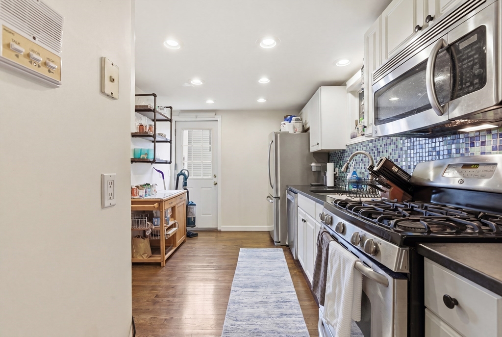245 West Fifth Street, Unit 4 Boston, MA 02127 - Photo 8 of 27