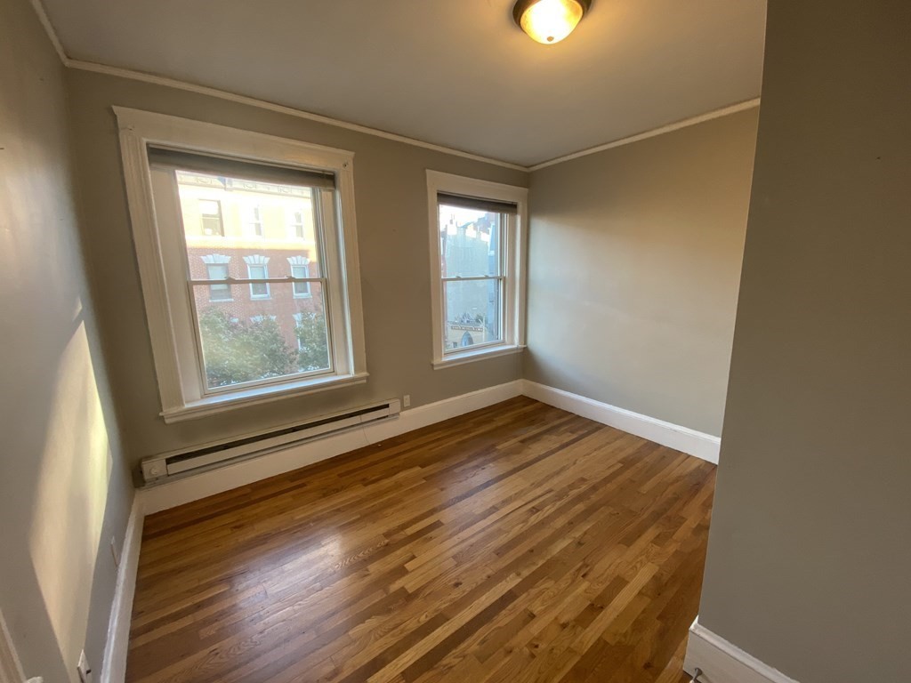422 Hanover Street, Unit 4 Boston, MA 02113 - Photo 6 of 12
