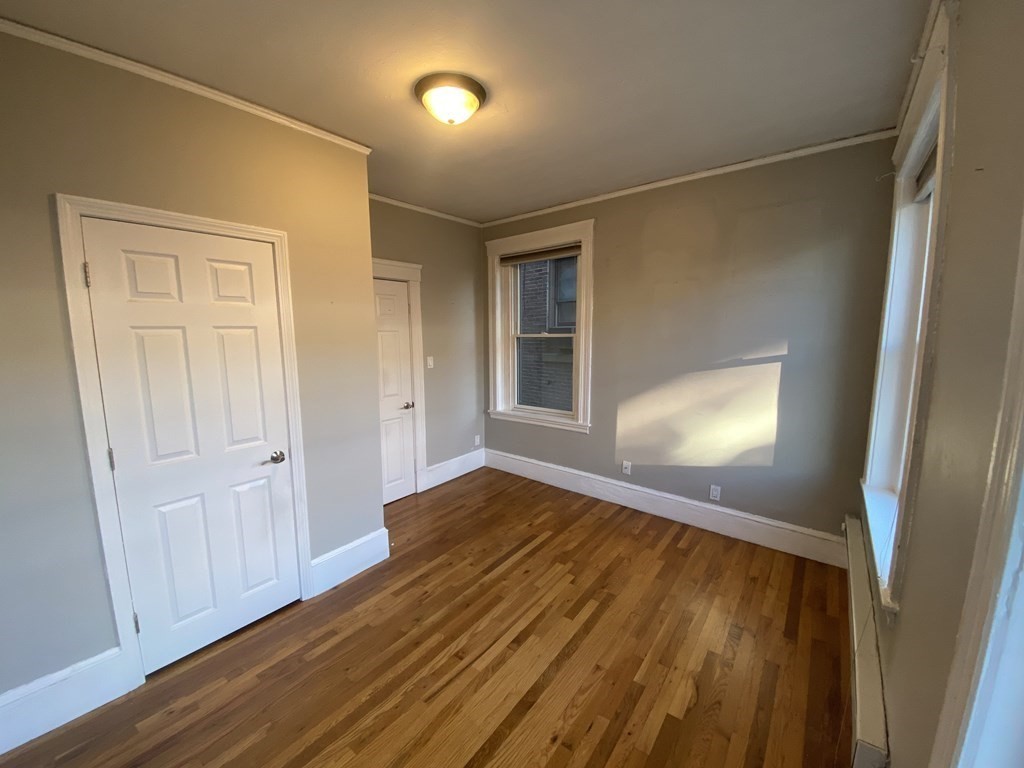 422 Hanover Street, Unit 4 Boston, MA 02113 - Photo 7 of 12