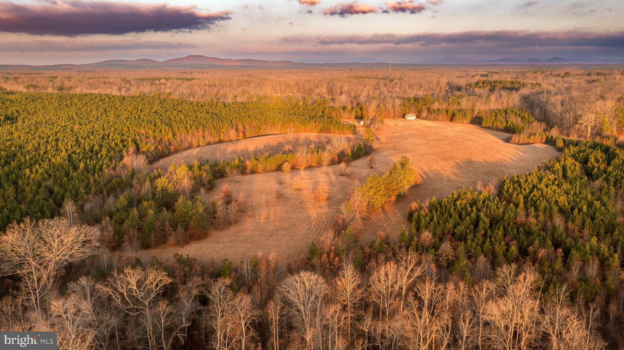0 Grandview Lane Buckingham, VA 23921 - Photo 9 of 51 a view of an ocean and beach