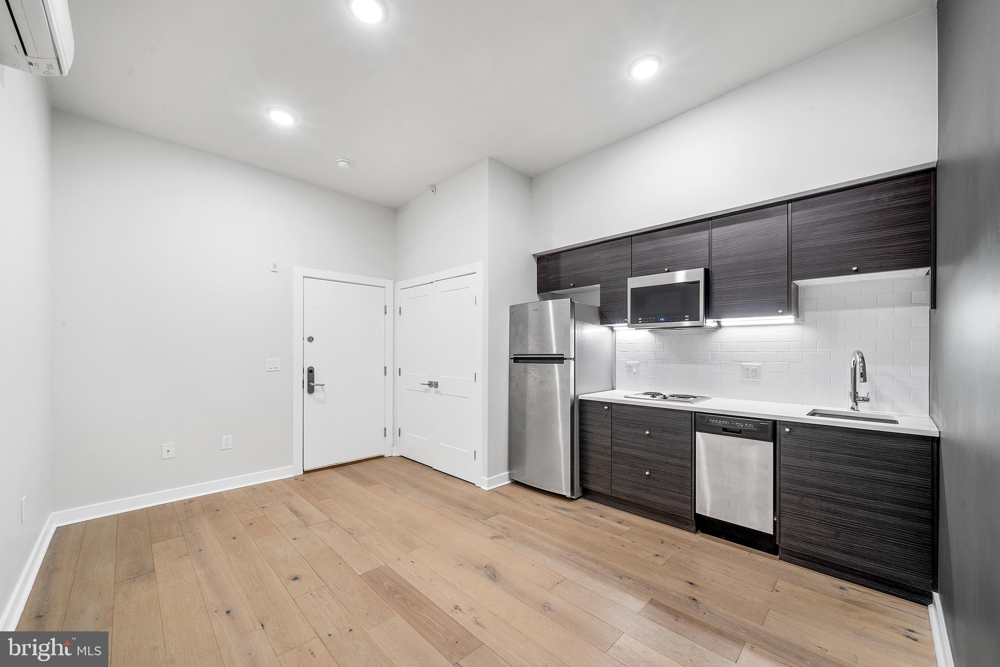 257 North 3rd Street, Unit 1 Philadelphia, PA 19106 - Photo 6 of 17