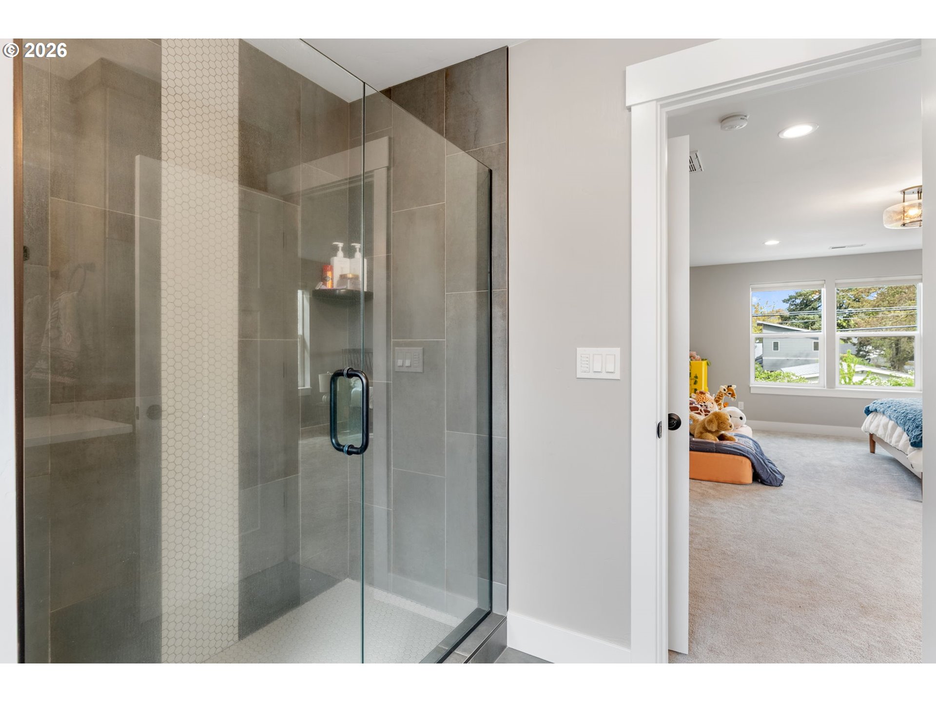 1114 9th Street Hood River, OR 97031 - Photo 26 of 48 a view of a living room and a bathroom