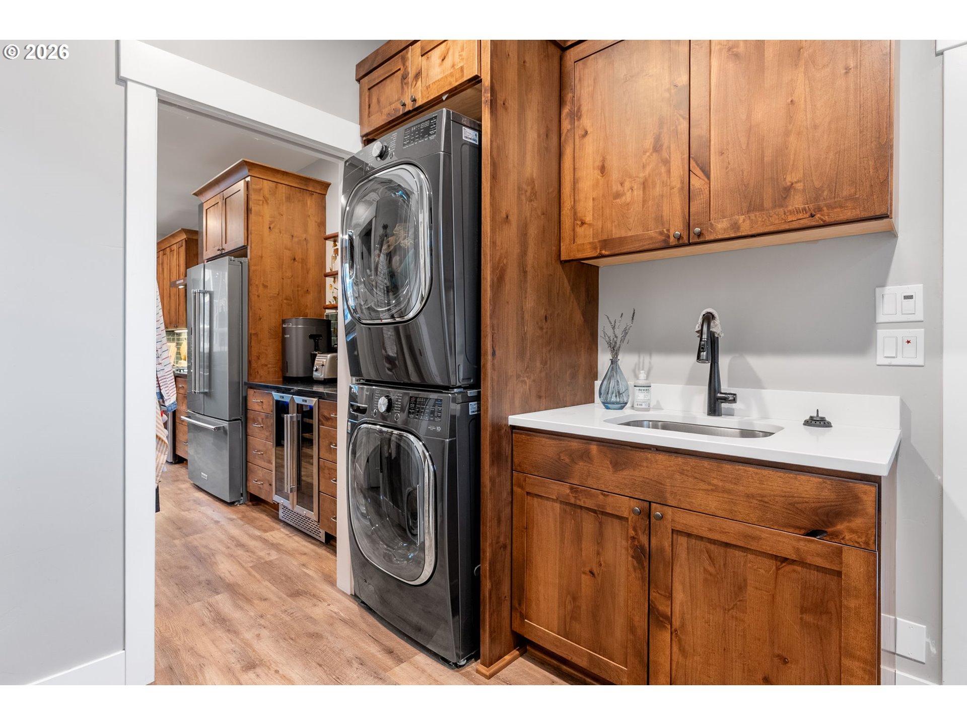 1114 9th Street Hood River, OR 97031 - Photo 33 of 48 a utility room with dryer and washer
