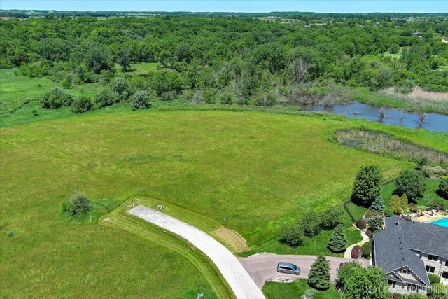 $150,000 | 5 Derek Drive, Elburn, IL 60119