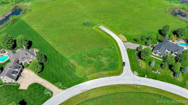 $150,000 | 5 Derek Drive, Elburn, IL 60119