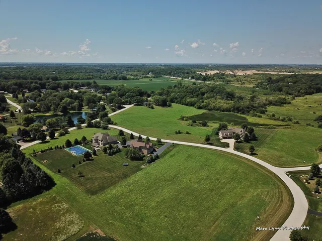 $150,000 | 5 Derek Drive, Elburn, IL 60119