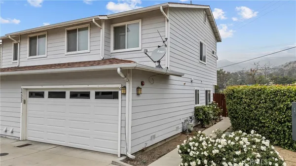 $500,000 | 14552 Foothill Boulevard, Sylmar, CA 91342