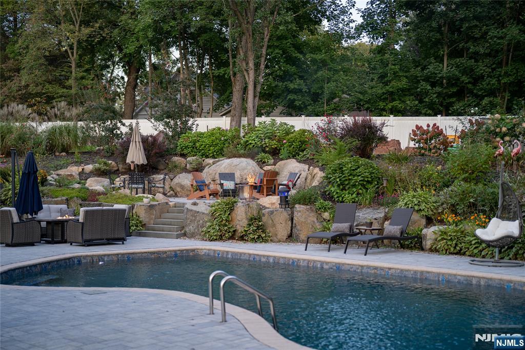 3 Osborne Court Mahwah, NJ 07430 - Photo 4 of 12