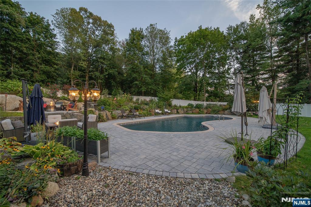 3 Osborne Court Mahwah, NJ 07430 - Photo 6 of 12