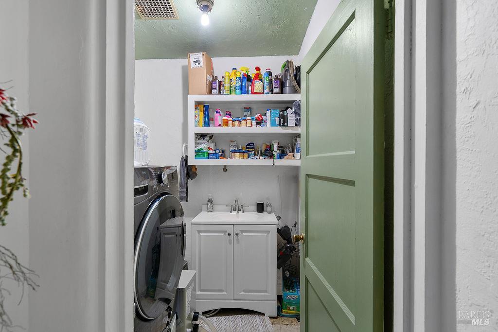 205 Pacific Avenue, Unit 213 Rodeo, CA 94572 - Photo 13 of 48