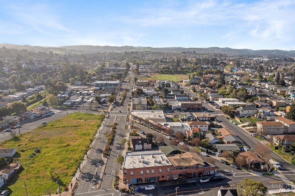 205 Pacific Avenue, Unit 213 Rodeo, CA 94572 - Photo 6 of 48