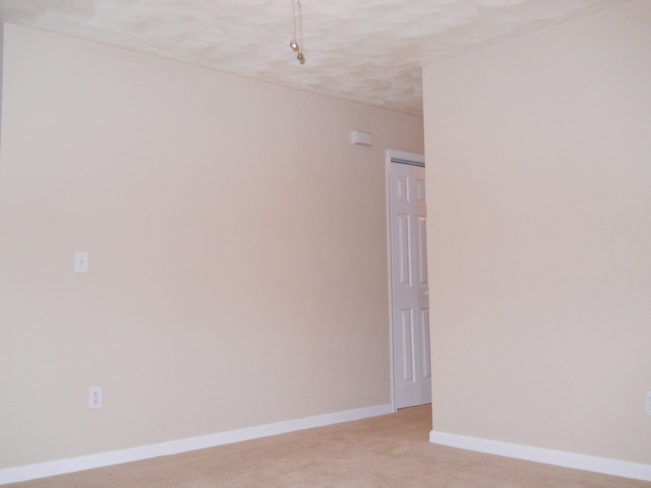 8266 Reservoir Road Roanoke, VA 24019 - Photo 8 of 12 DSCN0224