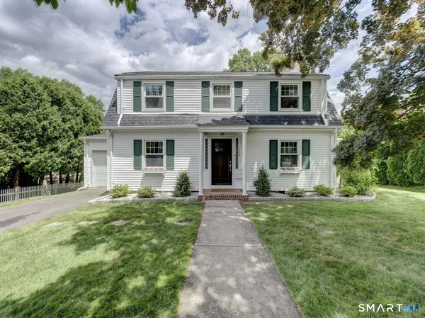 $434,500 | 432 Ridge Road, Wethersfield, CT 06109