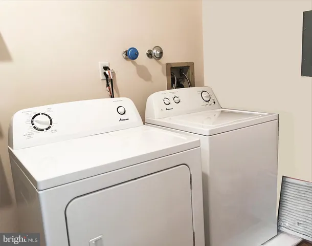 $2,050 | 64 Versailles Court, Hamilton, NJ 08619