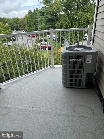 $2,050 | 64 Versailles Court, Hamilton, NJ 08619