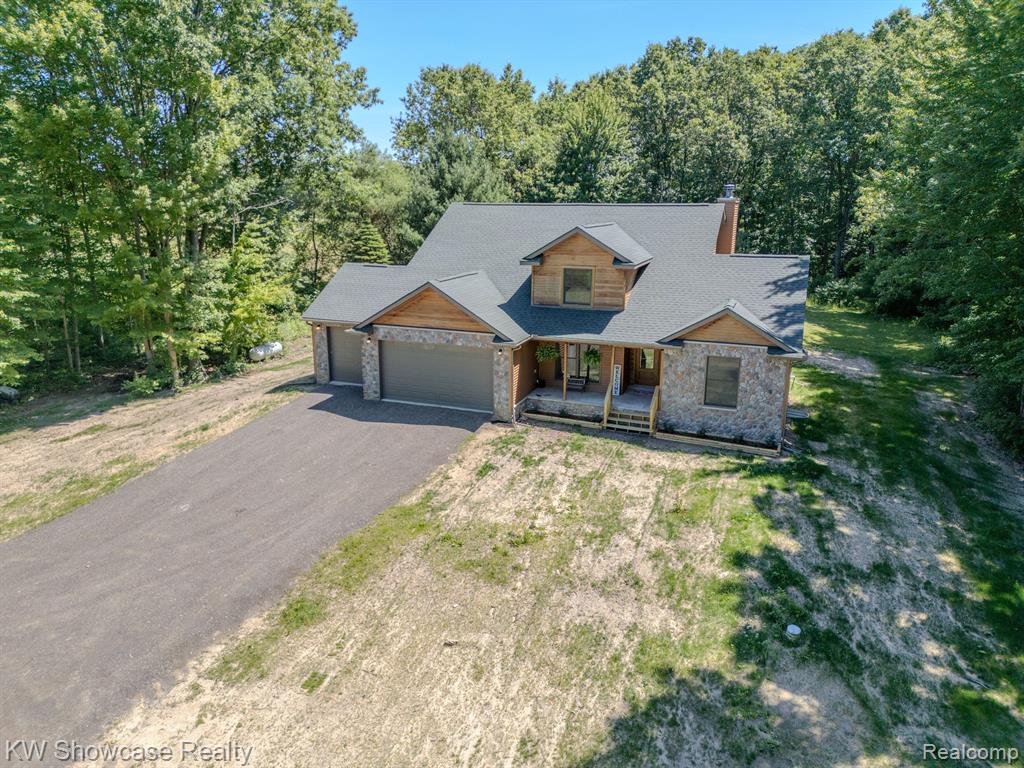 9246 White Road Linden, MI 48451 - Photo 7 of 90