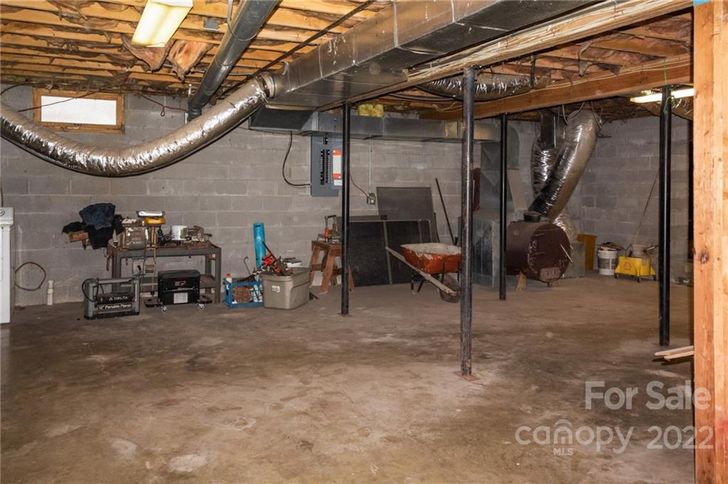624 James Chapel Road Clyde, NC 28721 - Photo 17 of 46