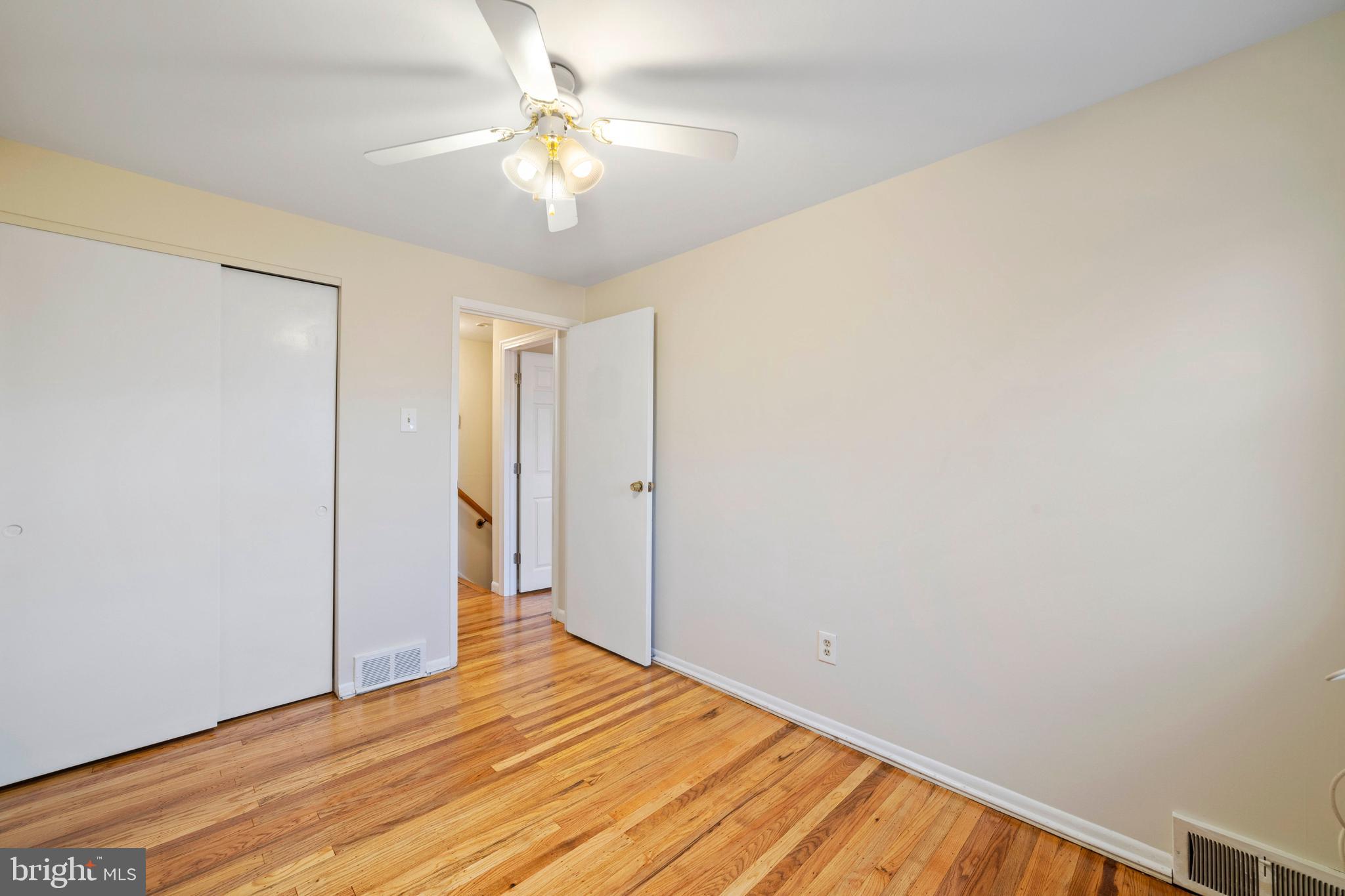 12236 Medford Road Philadelphia, PA 19154 - Photo 14 of 20