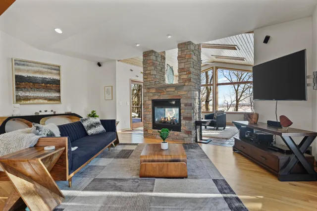 $795,500 | 5018 Sunrise Ridge Trail, Middleton, WI 53562