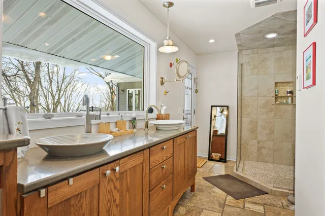 $795,500 | 5018 Sunrise Ridge Trail, Middleton, WI 53562