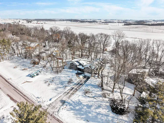 $795,500 | 5018 Sunrise Ridge Trail, Middleton, WI 53562
