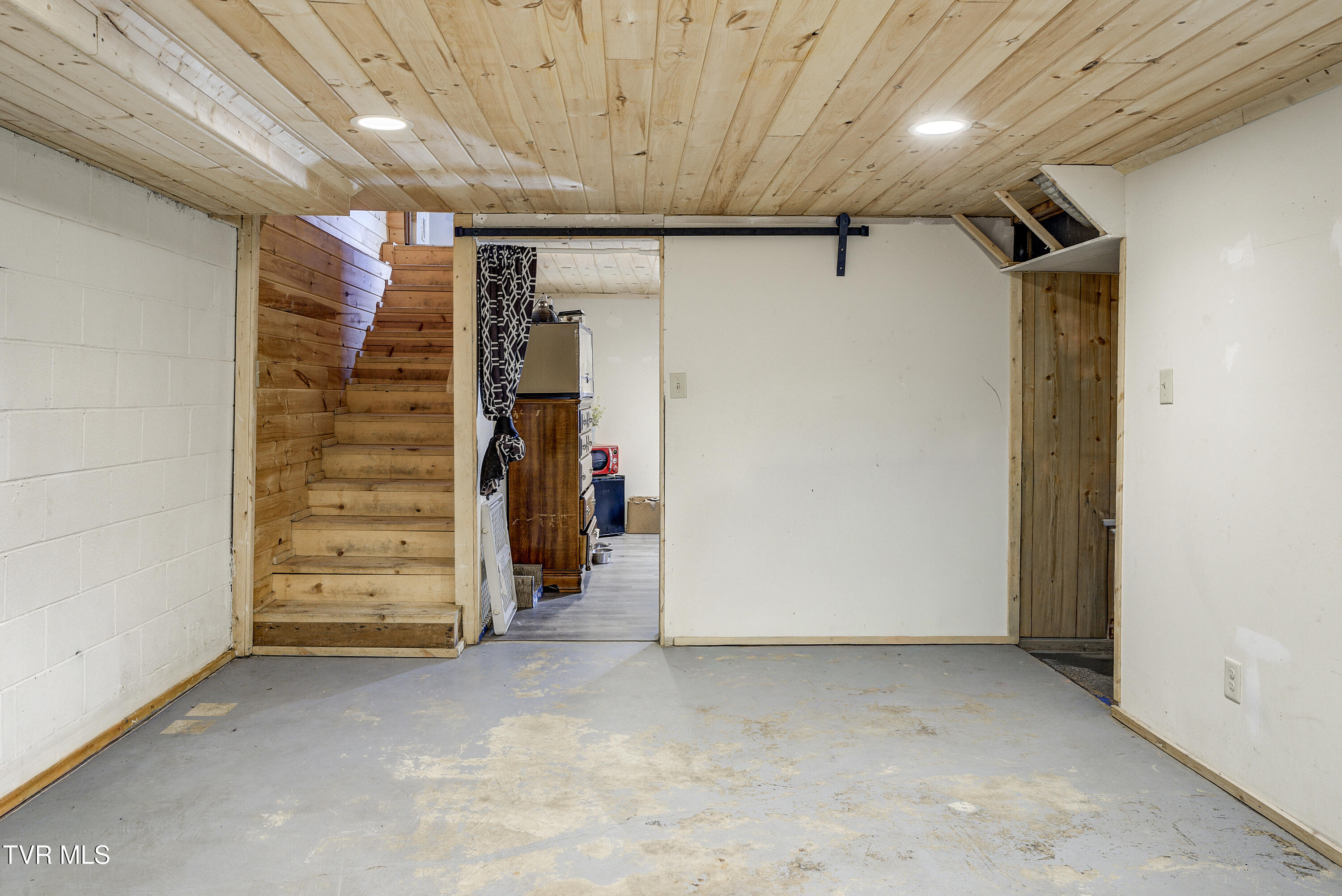 2686 Siam Road Elizabethton, TN 37643 - Photo 16 of 63 Siam-32