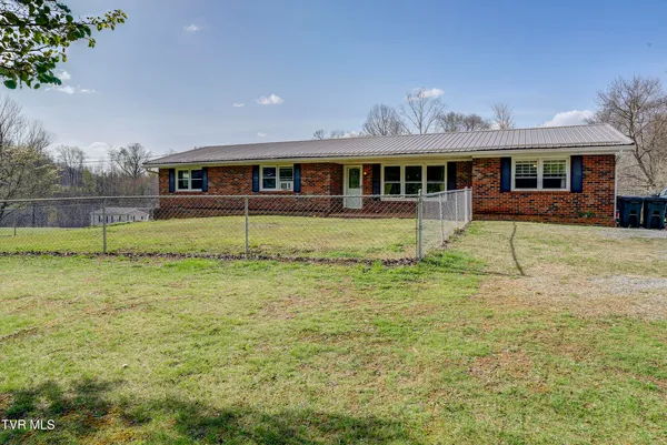 $389,900 | 2686 Siam Road, Elizabethton, TN 37643