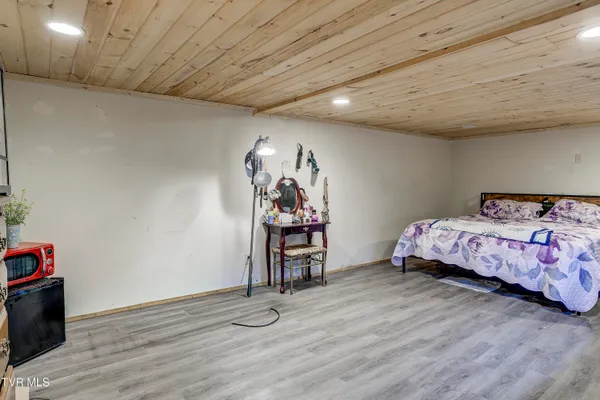 $389,900 | 2686 Siam Road, Elizabethton, TN 37643