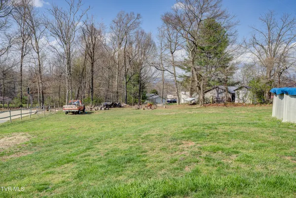 $389,900 | 2686 Siam Road, Elizabethton, TN 37643