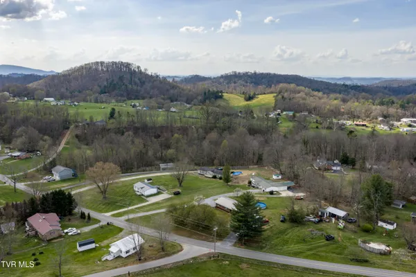 $389,900 | 2686 Siam Road, Elizabethton, TN 37643