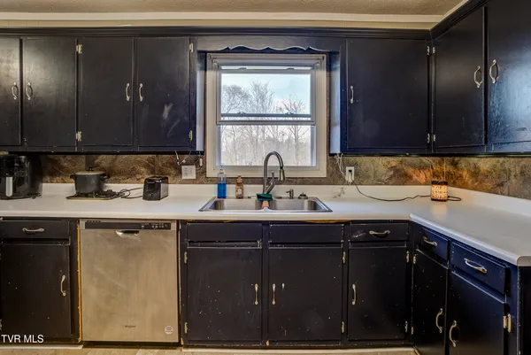 $389,900 | 2686 Siam Road, Elizabethton, TN 37643