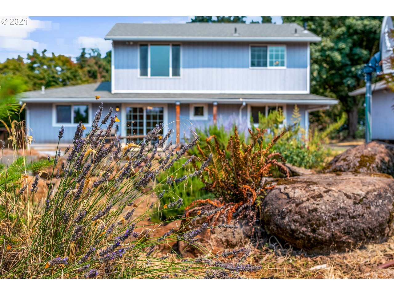 20718 Hazelnut Ridge Road Scotts Mills, OR 97375 - Photo 2 of 31 Gallery Image 2