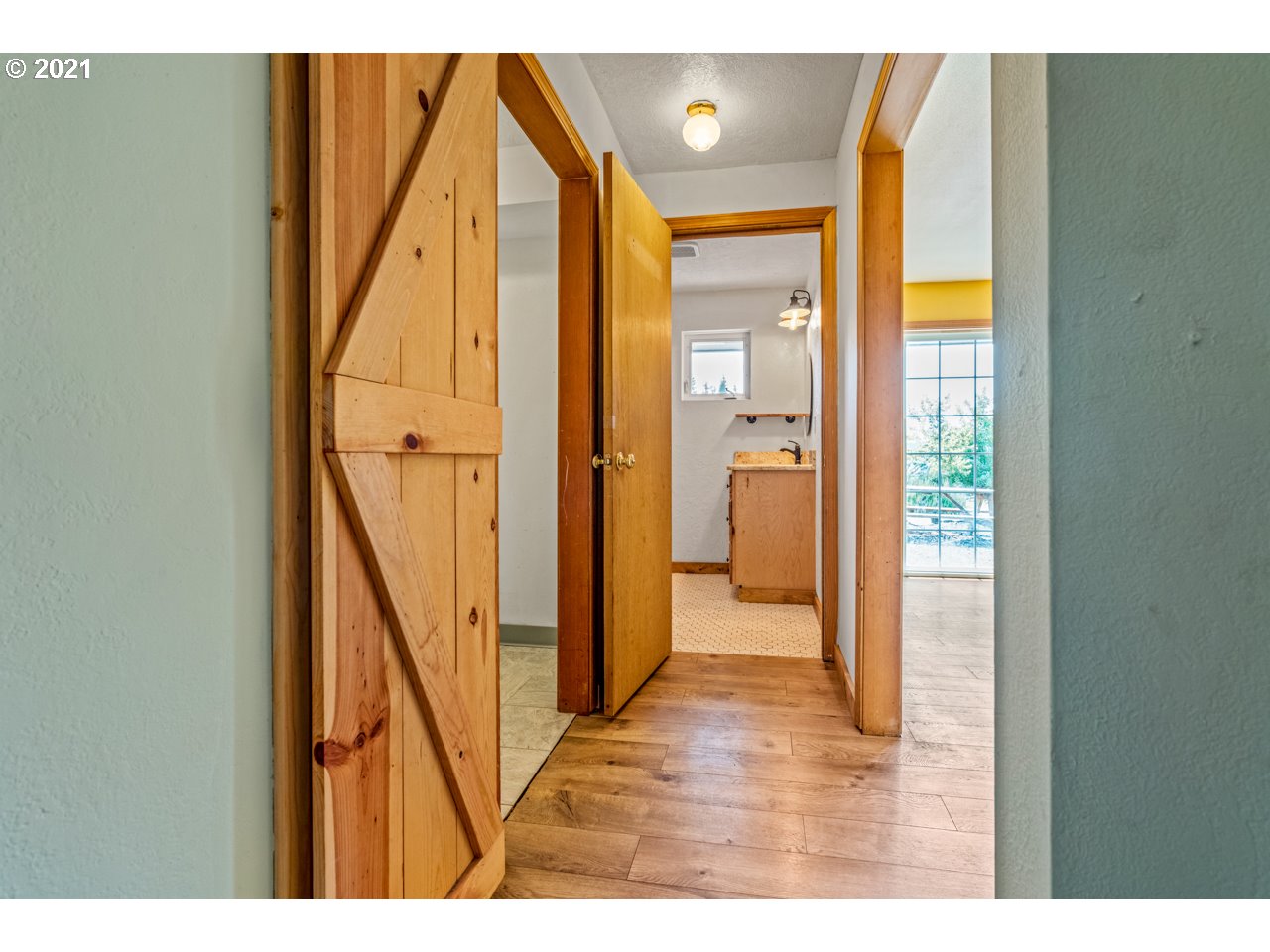 20718 Hazelnut Ridge Road Scotts Mills, OR 97375 - Photo 16 of 31 Gallery Image 16