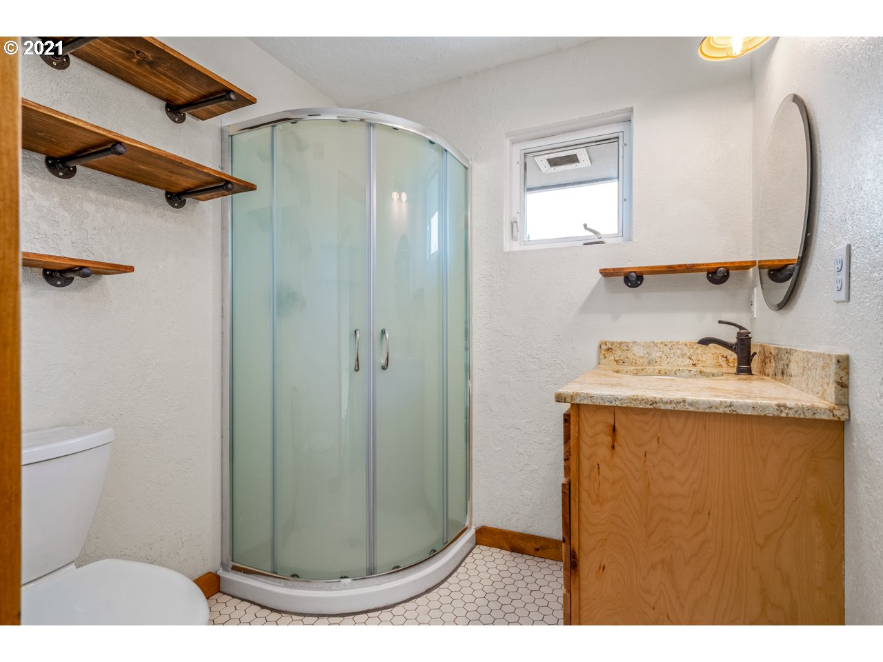 20718 Hazelnut Ridge Road Scotts Mills, OR 97375 - Photo 17 of 31 Gallery Image 17