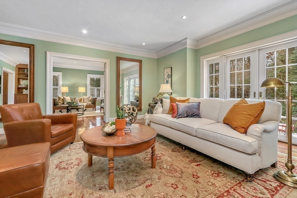 25 Myopia Road Winchester, MA 01890 - Photo 7 of 39