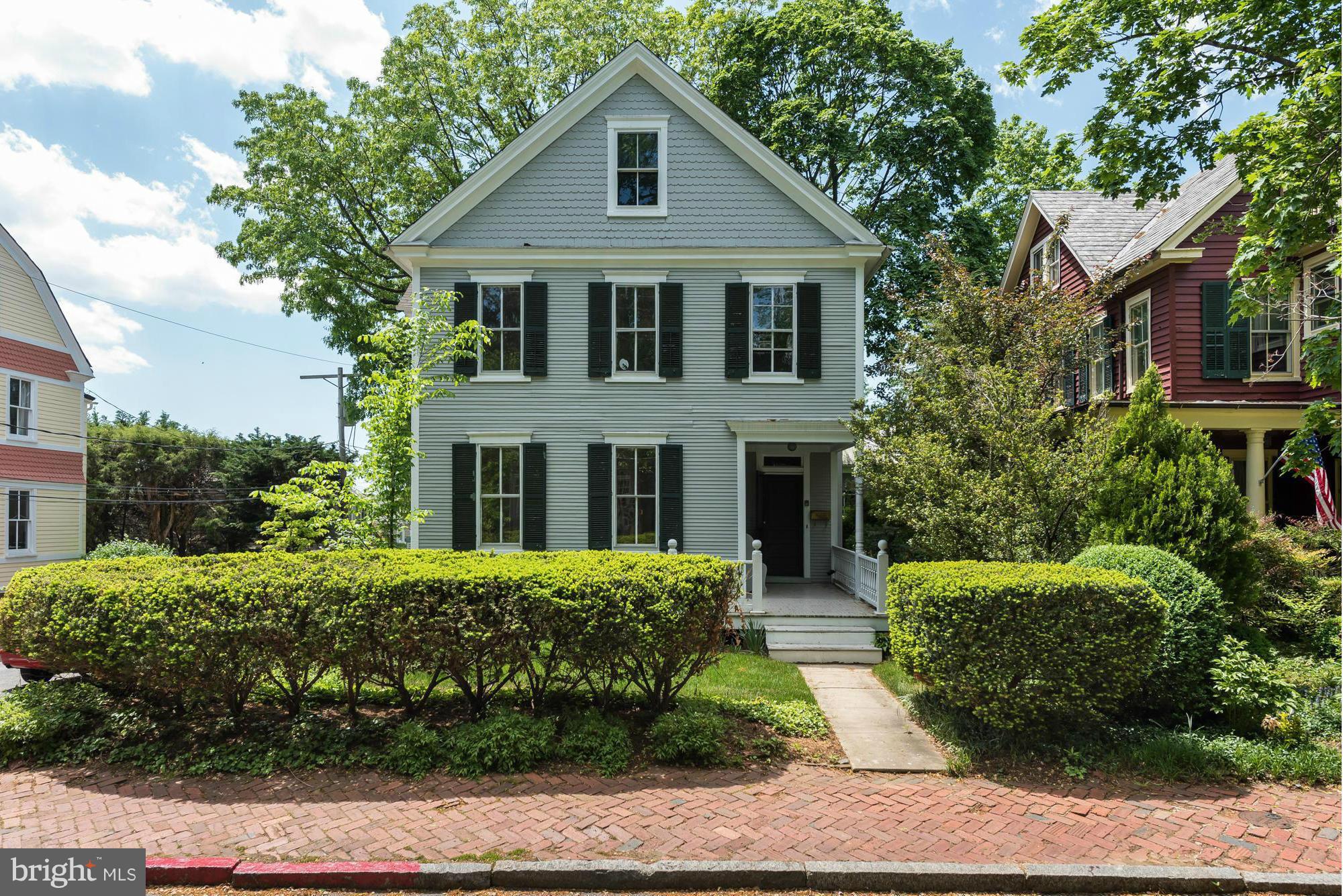 Lovely Home at the top of Revell Street