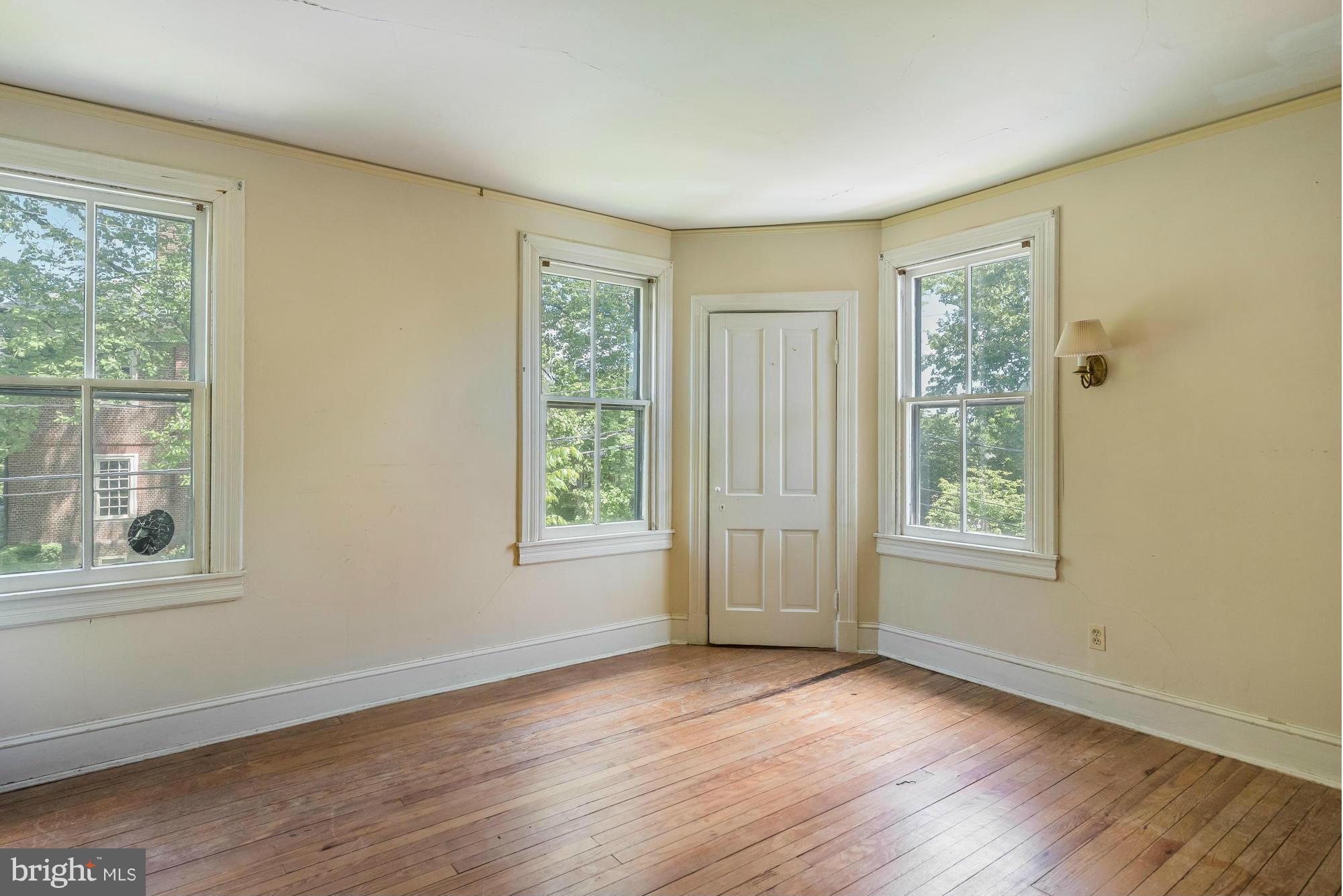 85 Shipwright Street Annapolis, MD 21401 - Photo 16 of 29 Bright, light Bedroom 1