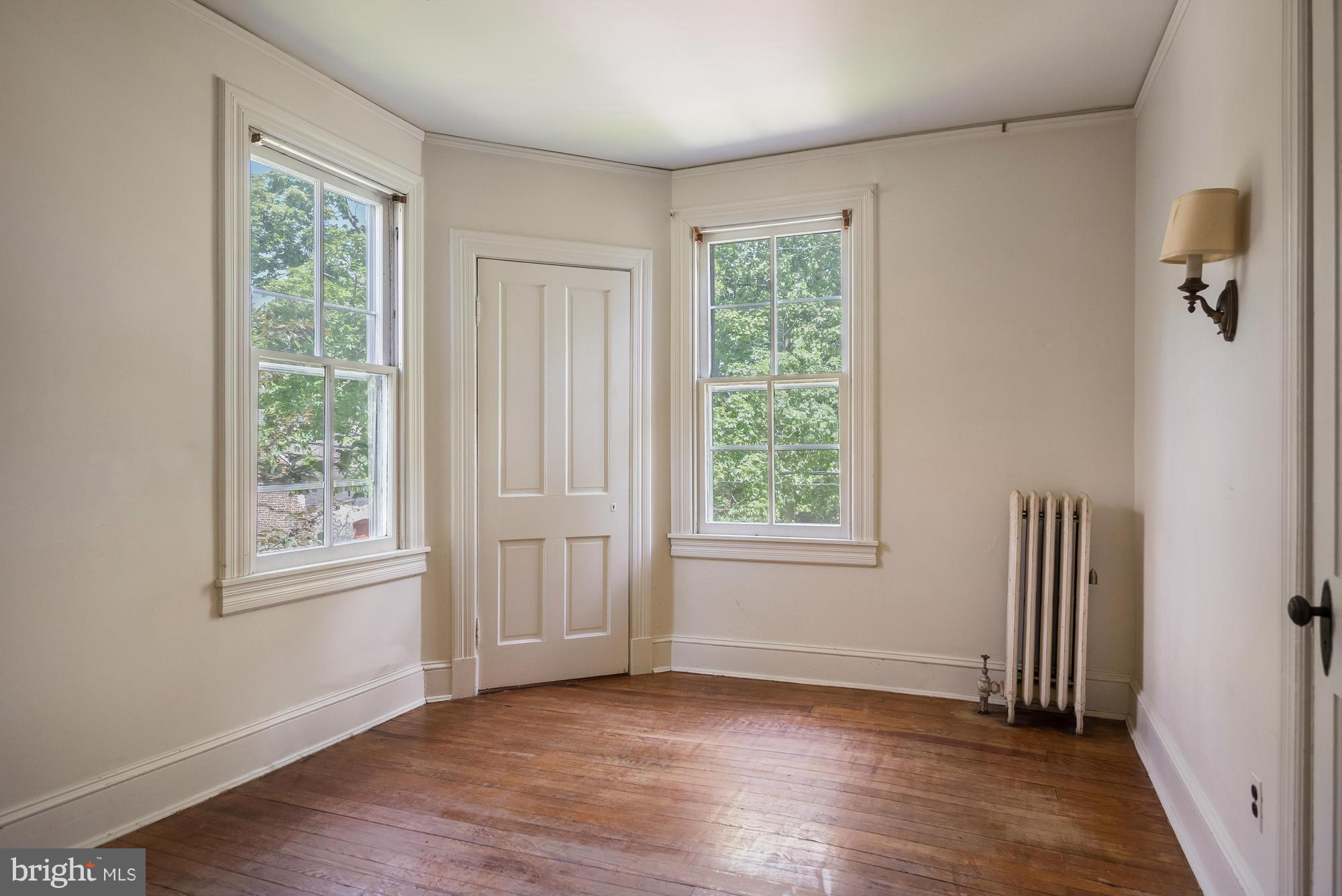 85 Shipwright Street Annapolis, MD 21401 - Photo 20 of 29 Bedroom 3 and Bedroom 2 have a connecting door