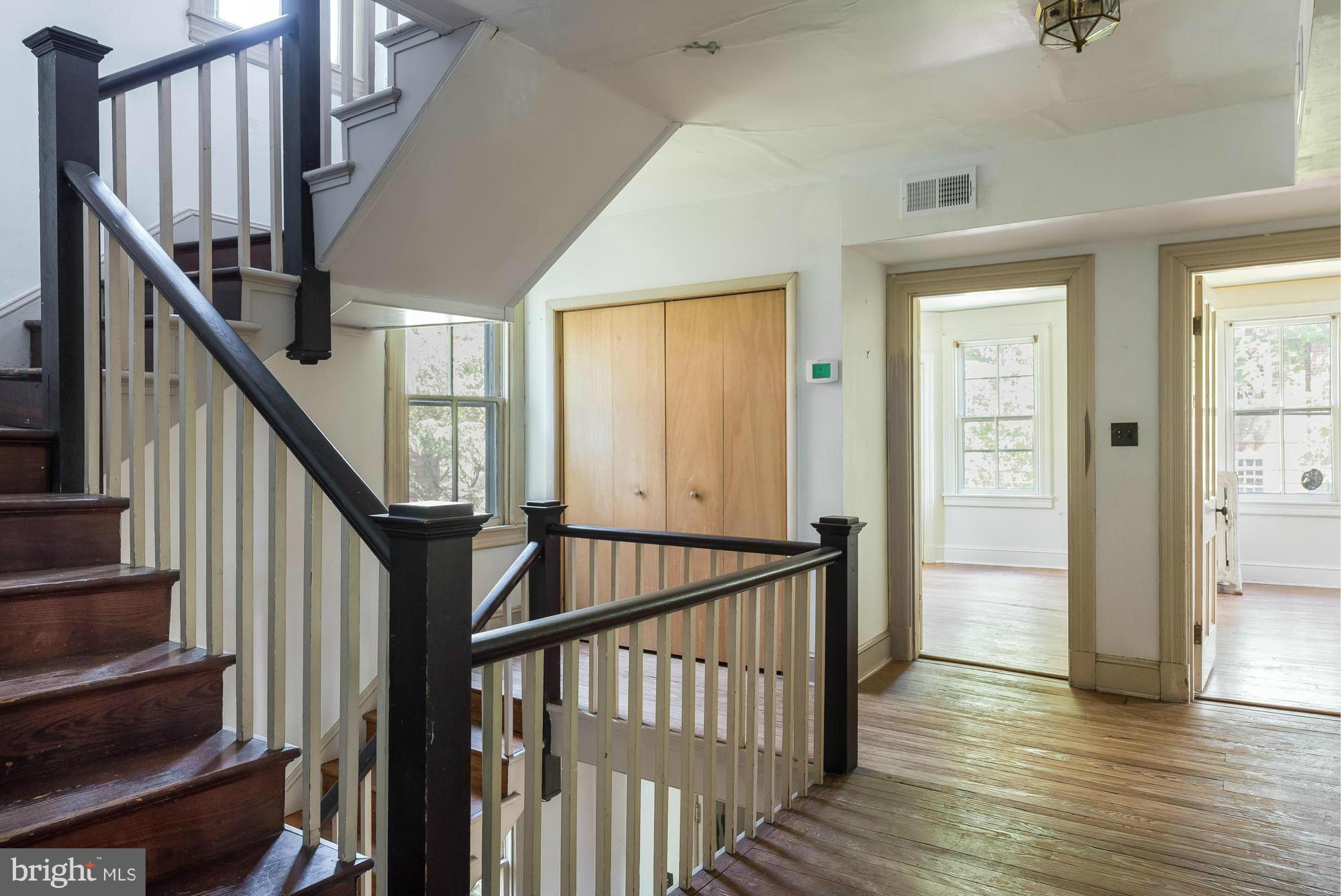 85 Shipwright Street Annapolis, MD 21401 - Photo 23 of 29 Lovely Staircase