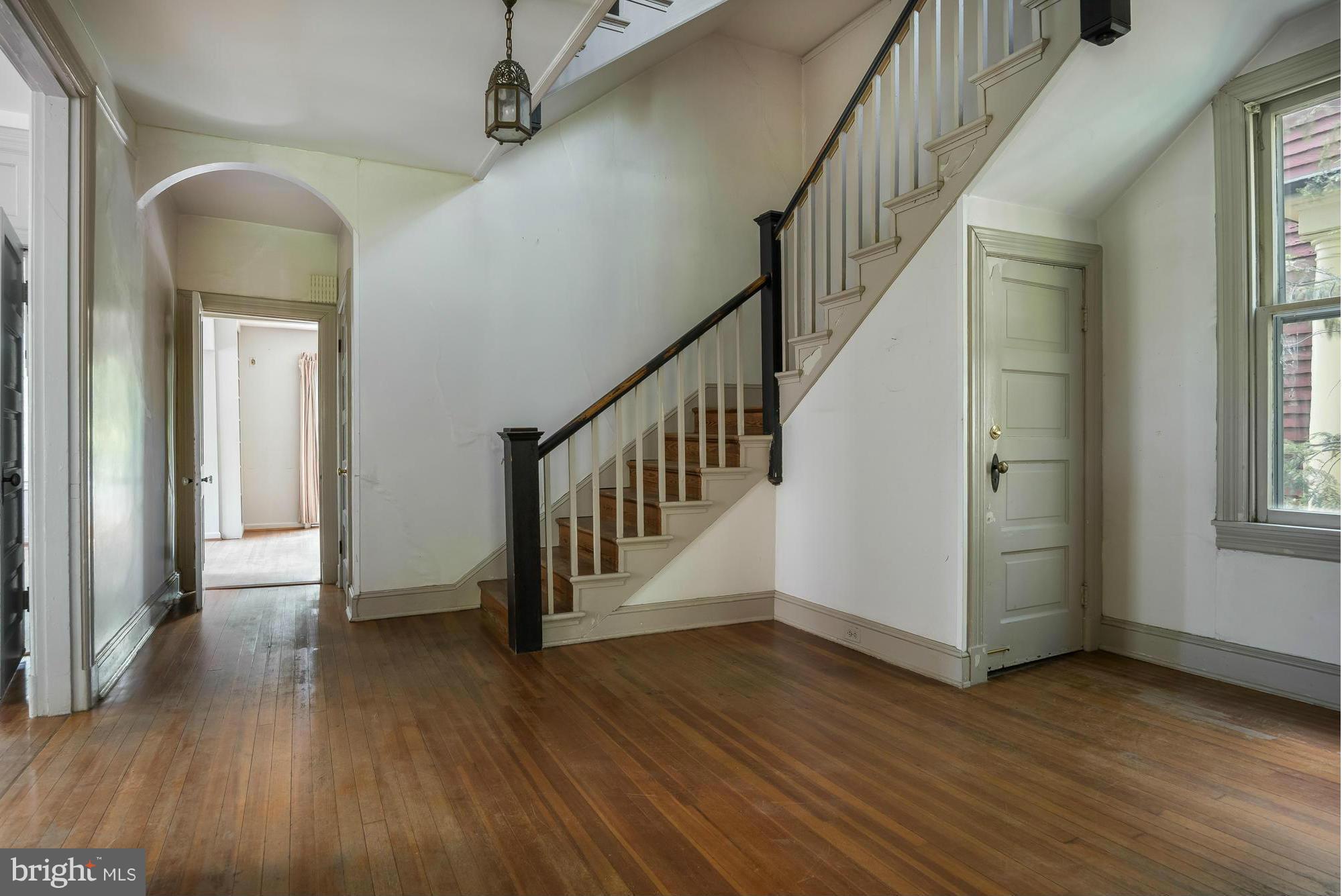 85 Shipwright Street Annapolis, MD 21401 - Photo 4 of 29 Arched Doorways