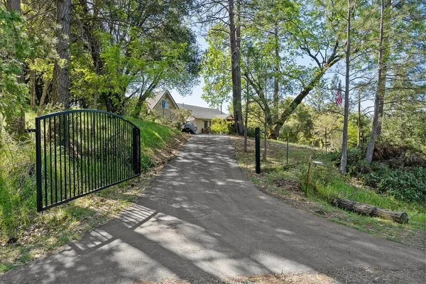 $699,000 | 2940 Horseshoe Bend Road, Somerset, CA 95684