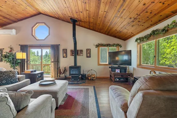 $699,000 | 2940 Horseshoe Bend Road, Somerset, CA 95684