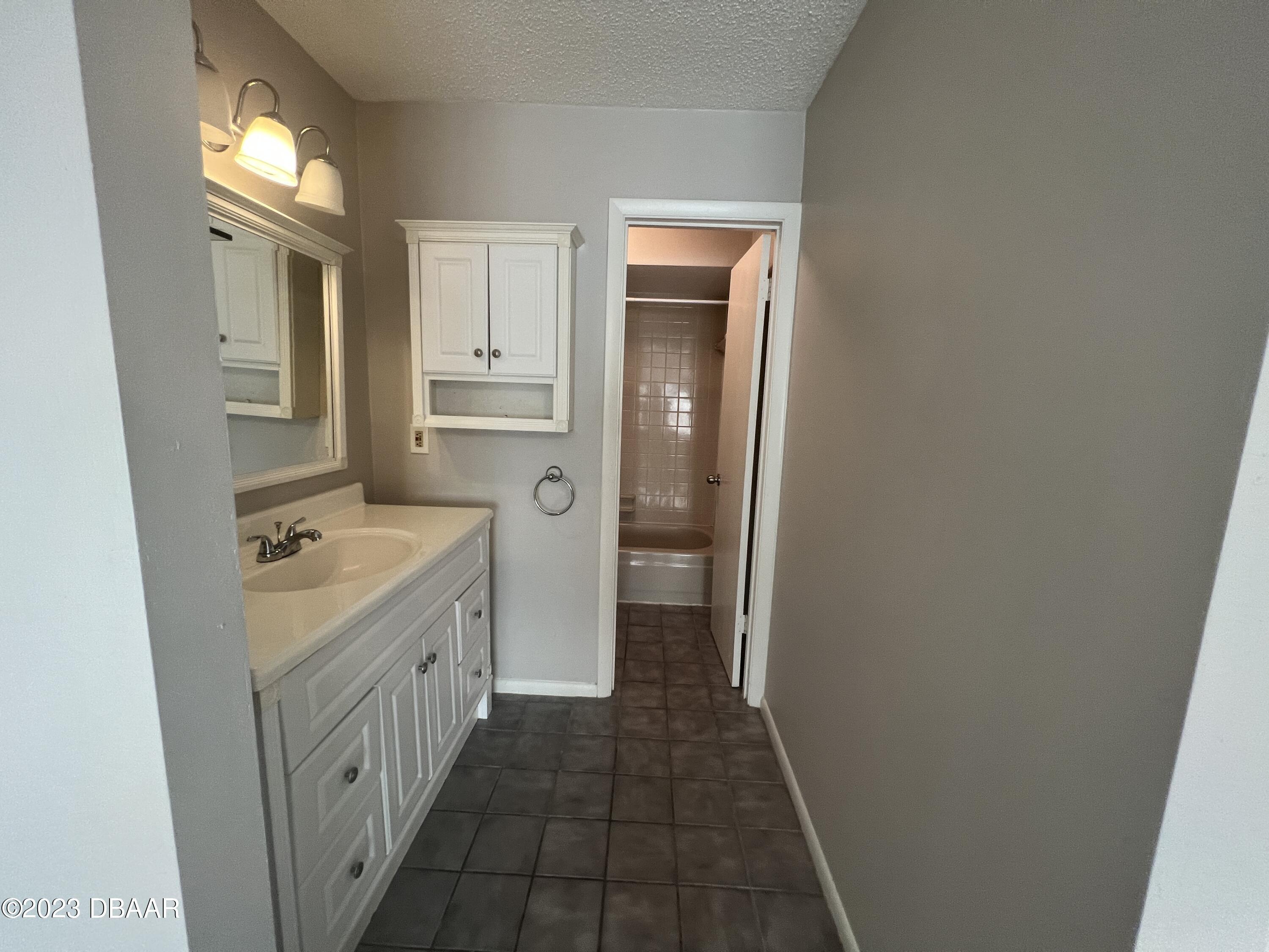 16 Oakwood Park Ormond Beach, FL 32174 - Photo 12 of 14 Master Bath