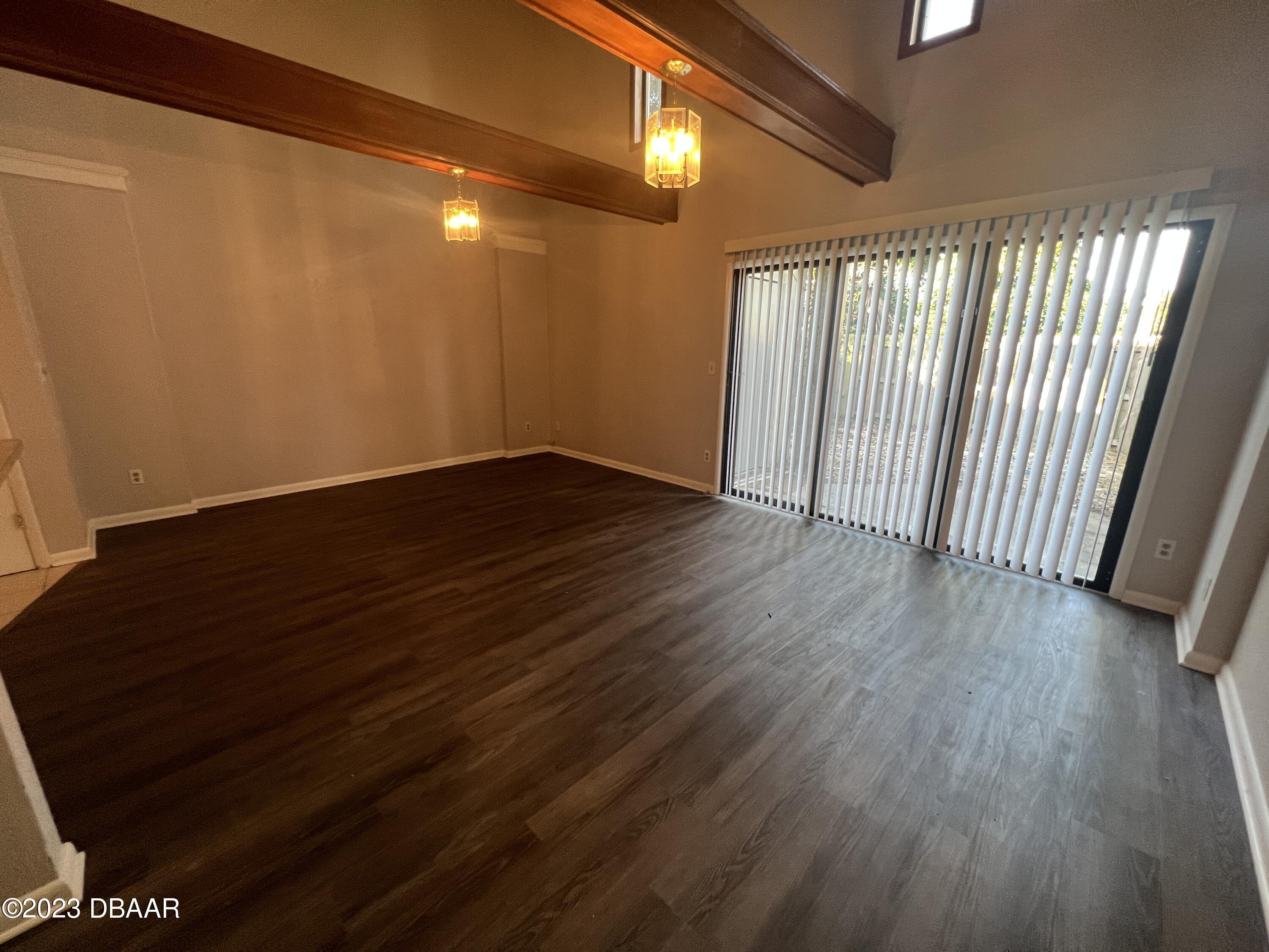 16 Oakwood Park Ormond Beach, FL 32174 - Photo 3 of 14 Living Room