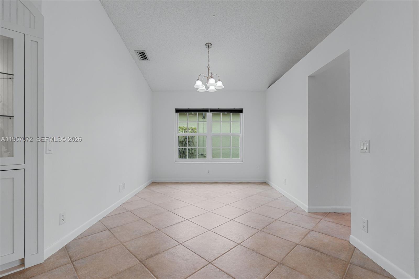 332 Bridgeton Road Weston, FL 33326 - Photo 13 of 55