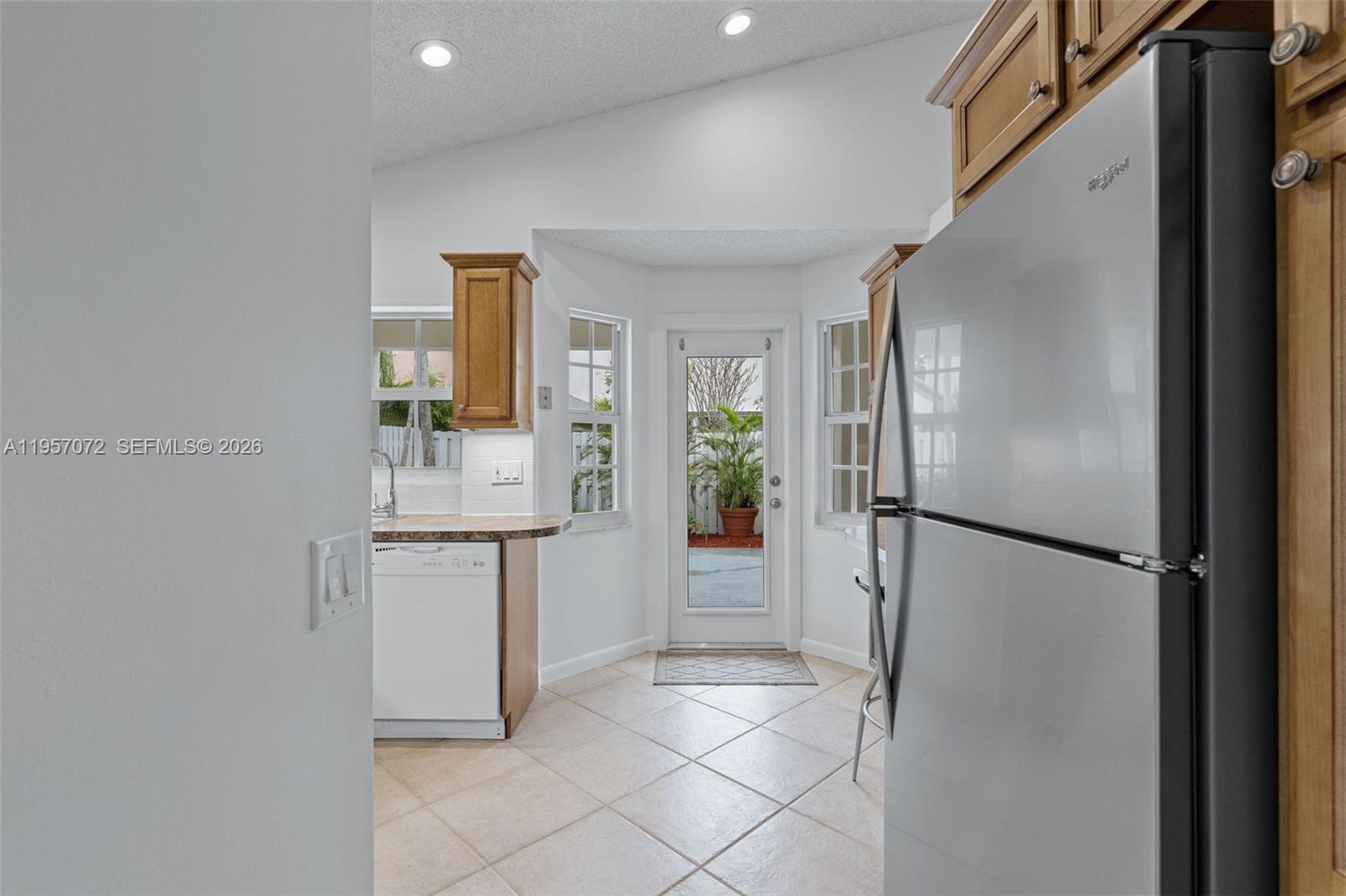 332 Bridgeton Road Weston, FL 33326 - Photo 15 of 55