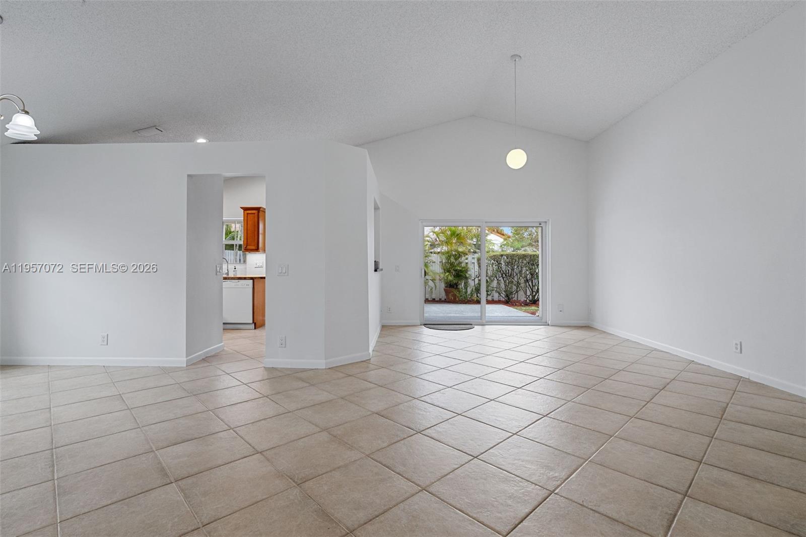 332 Bridgeton Road Weston, FL 33326 - Photo 6 of 55