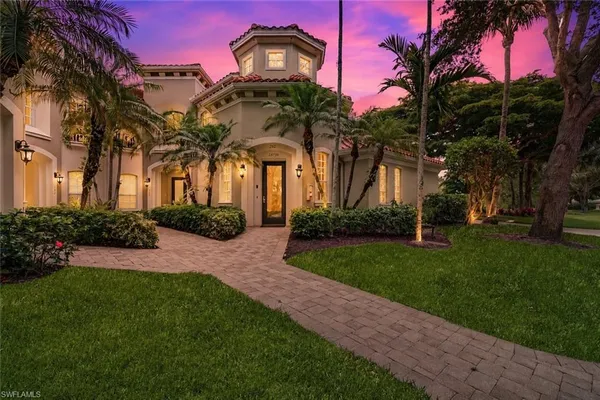 $950,000 | 28730 Altessa Way, Unit 202, Bonita Springs, FL 34135