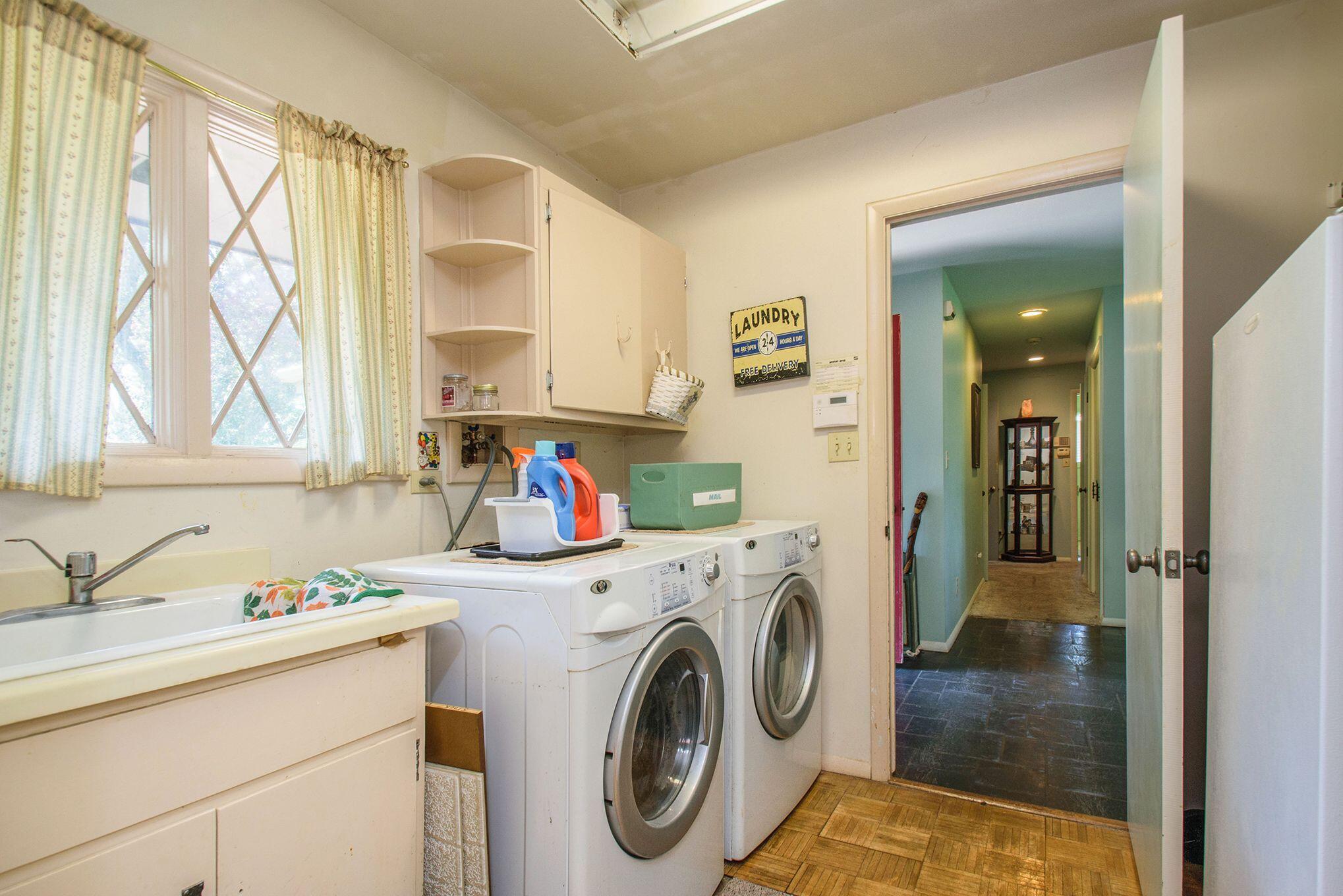 16521 Rynearson Street Buchanan, MI 49107 - Photo 18 of 29 16512 Rynearson laundry