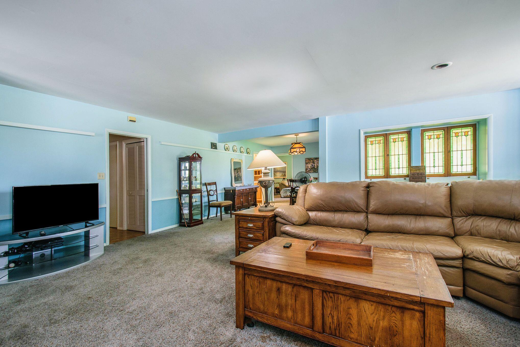 16521 Rynearson Street Buchanan, MI 49107 - Photo 6 of 29 16512 Rynearson open concept family room